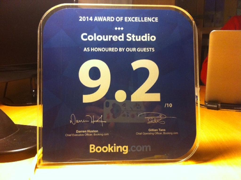 Coloured Studio FAO Quarto foto