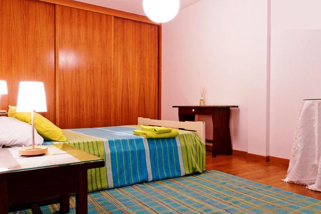 Coloured Studio FAO Quarto foto